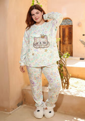 طقم القطة المتوجة