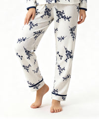 بيچامة نسائي قطيفة مضلع مستورد – بيچامة فلورا أبيض × كحلي