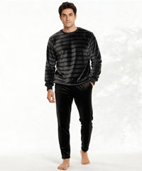 بيچامة رجالي شتوي قطيفة هايدي مستورد – رمادي غامق بخطوط سوداء