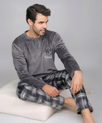 بيچامة رجالي شتوي قطيفة هايدي مستورد – لون رمادي