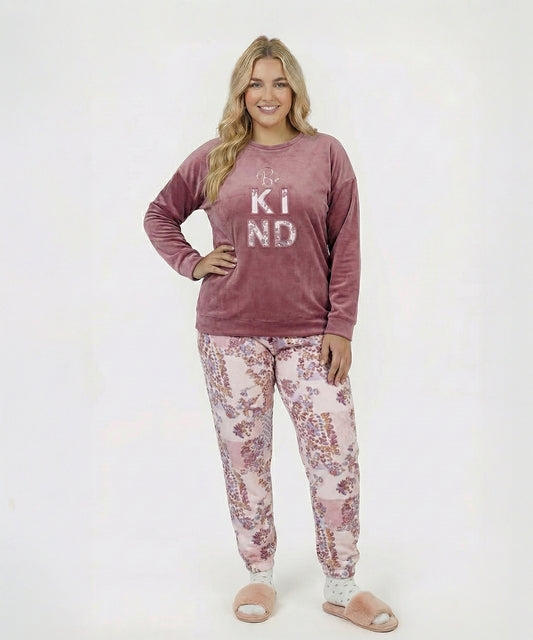 بيجامة نسائي قطيفة هايدي وشين – Be Kind روزى