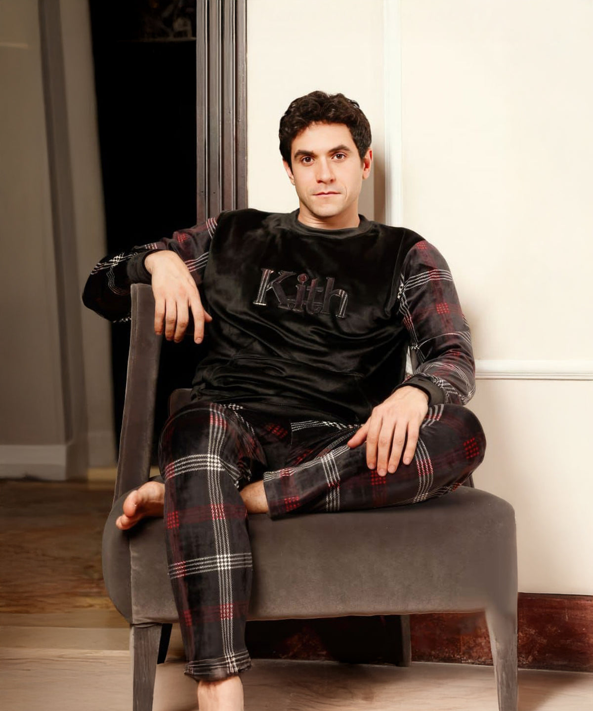 بيچامة رجالي شتوي قطيفة هايدي مستورد – بني غامق بكاروهات أحمر